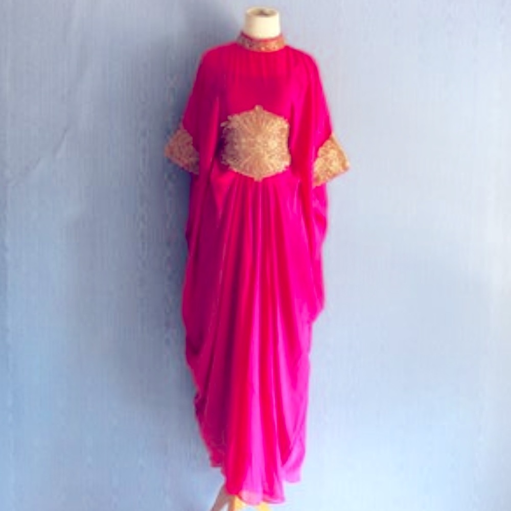 Fancy pink gown Caftan. Handmade gold embroidery